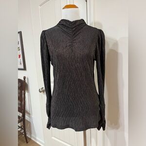 ESQUALO Shimmering Black and Gold Top